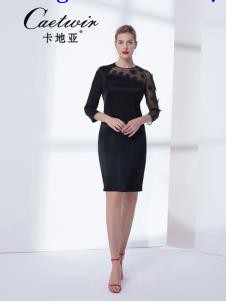 卡地亚女装优雅小黑裙