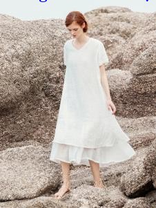 ZOLLE因为女装19白色棉麻连衣裙