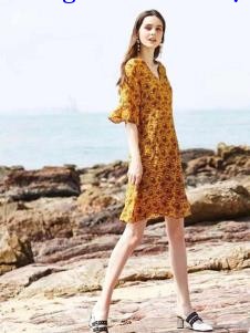 惠之良品品牌折扣女装黄色连衣裙