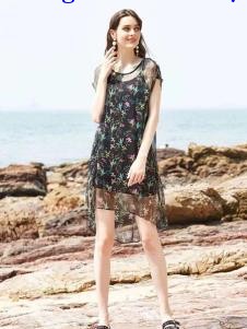 惠之良品品牌折扣女装印花连衣裙