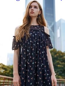 37°生活美学女装露肩连衣裙