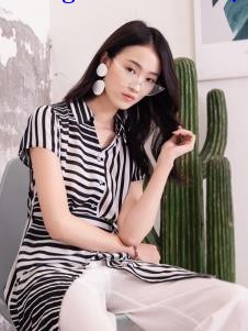 2019布根香女装夏条纹上衣