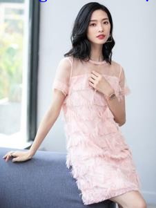 2019优衣美女装粉色连衣裙