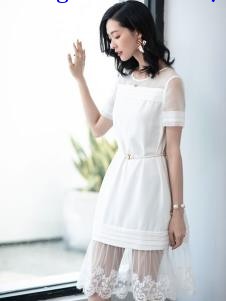 2019优衣美女装白色收腰连衣裙