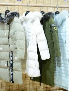 爱弗瑞品牌折扣女装新款