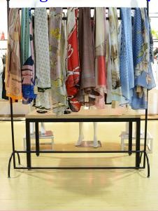 爱弗瑞品牌折扣女装新款