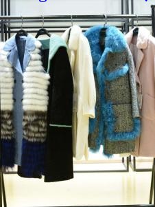 爱弗瑞品牌折扣女装新款
