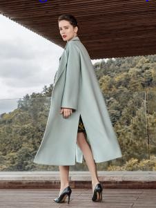 尚约女装2017年秋冬浅色大衣