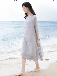彩知丽CZHLE灰色连衣裙