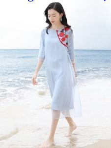 彩知丽CZHLE天蓝色连衣裙