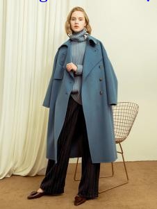 YOSUM衣诗漫冬季黑色羽绒服